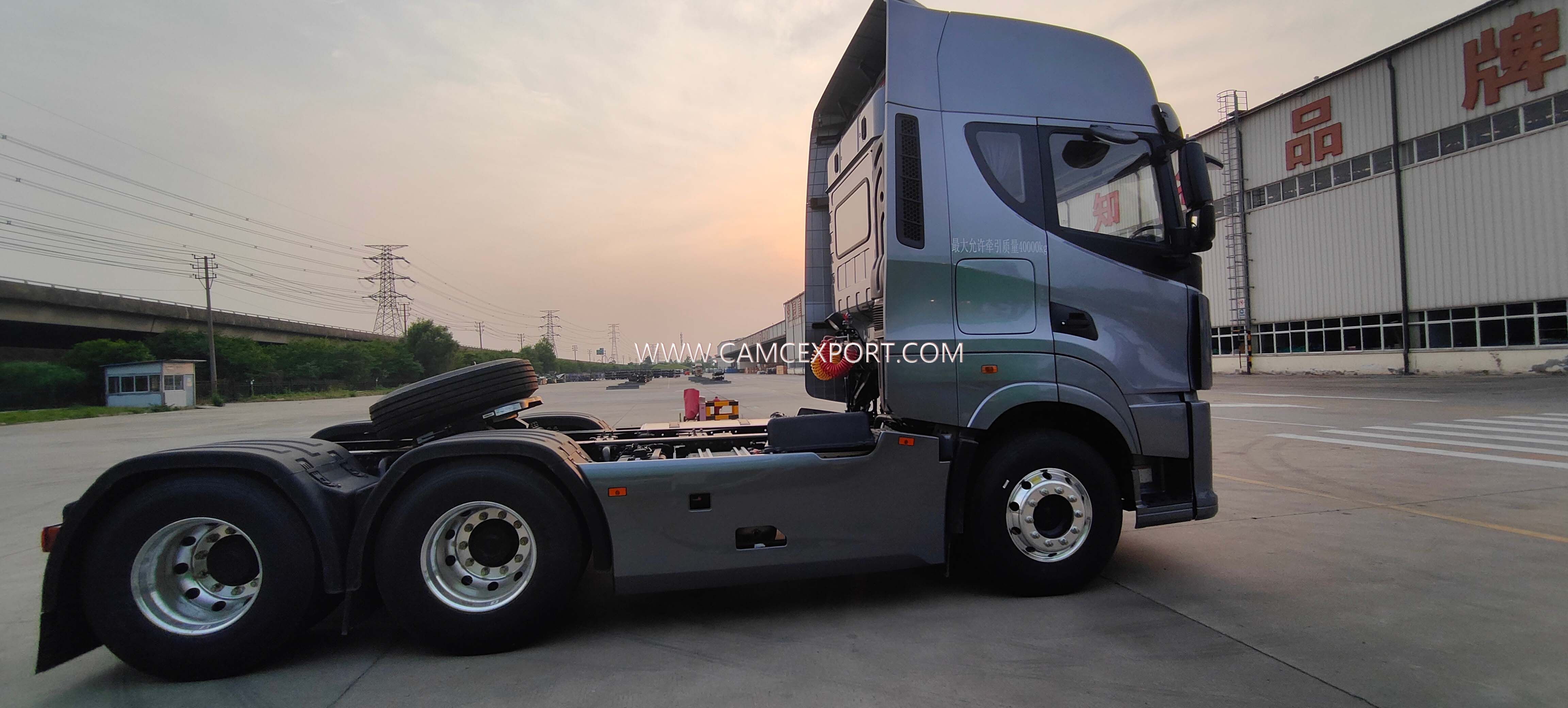 CAMC H7 6 × 4 diesel tractor Дизельный тягач CAMC H7 6×4