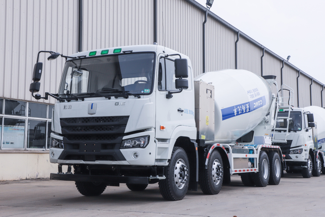 Высококачественный 8*4 M7 Электромобиль Cement Mixer Truck New Energy Comement Cement Mixer