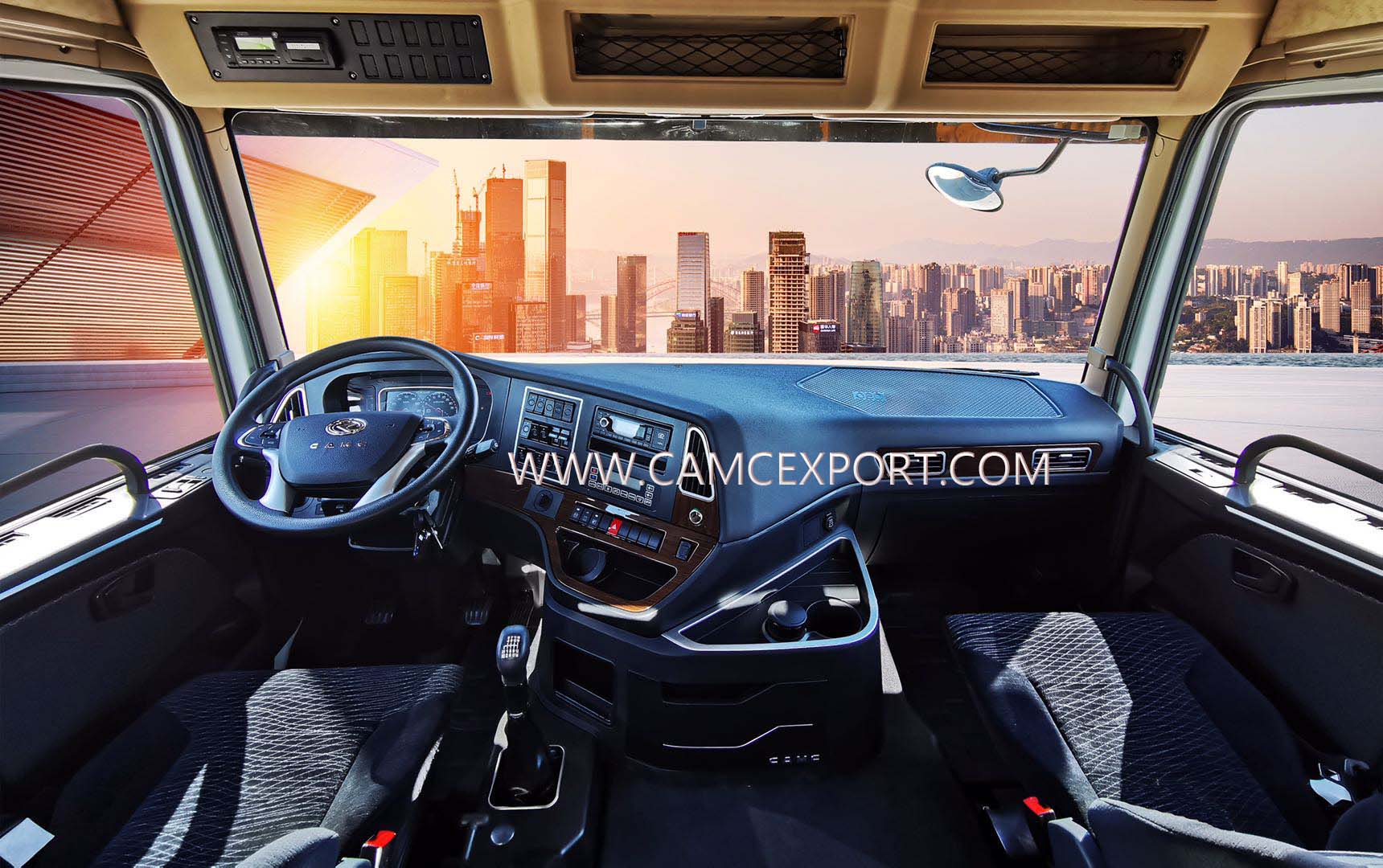 Interior of CAMC H9 heavy-duty diesel tractor Интерьер тяжелого дизельного тягача CAMC H9