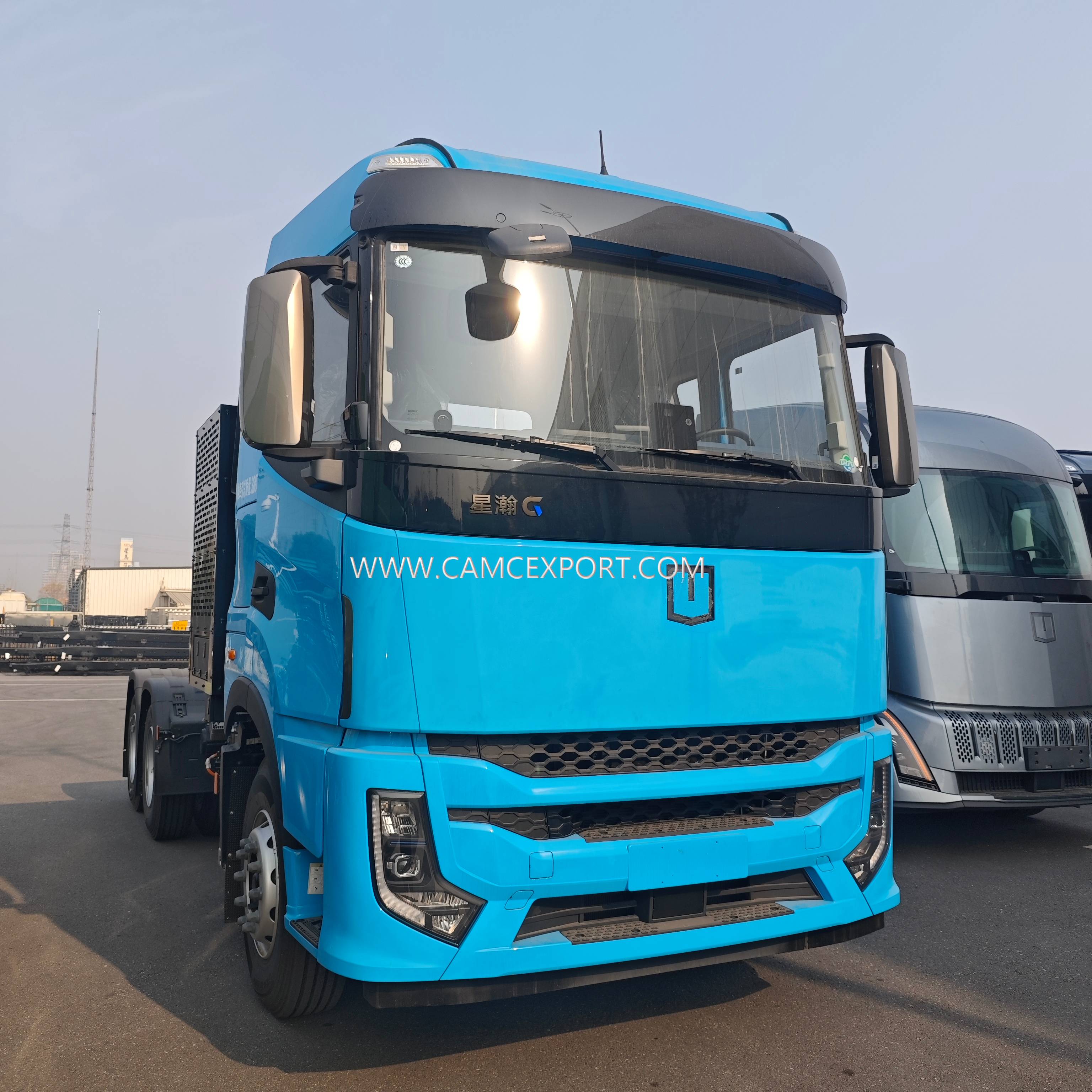 Трактор CAMC G2 6&times;4 метанол с левым рулем